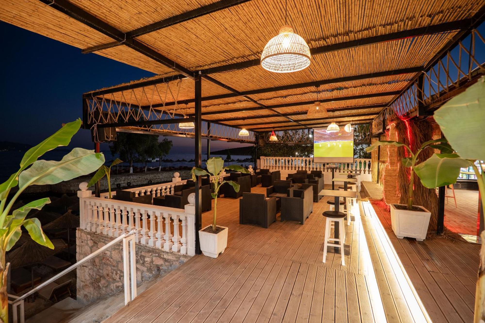 Hotel Kompleks Joni Sarandë Esterno foto