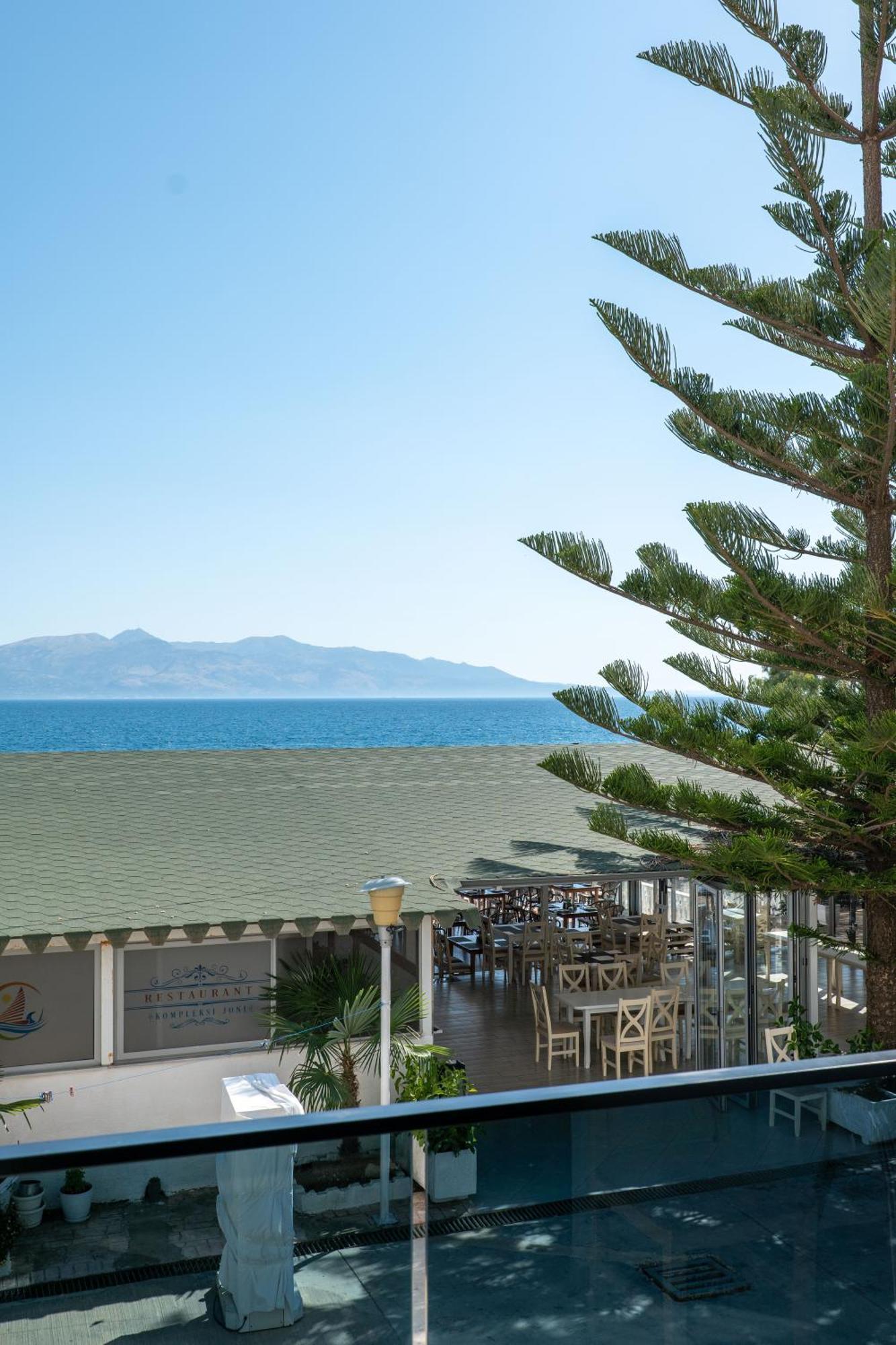Hotel Kompleks Joni Sarandë Esterno foto