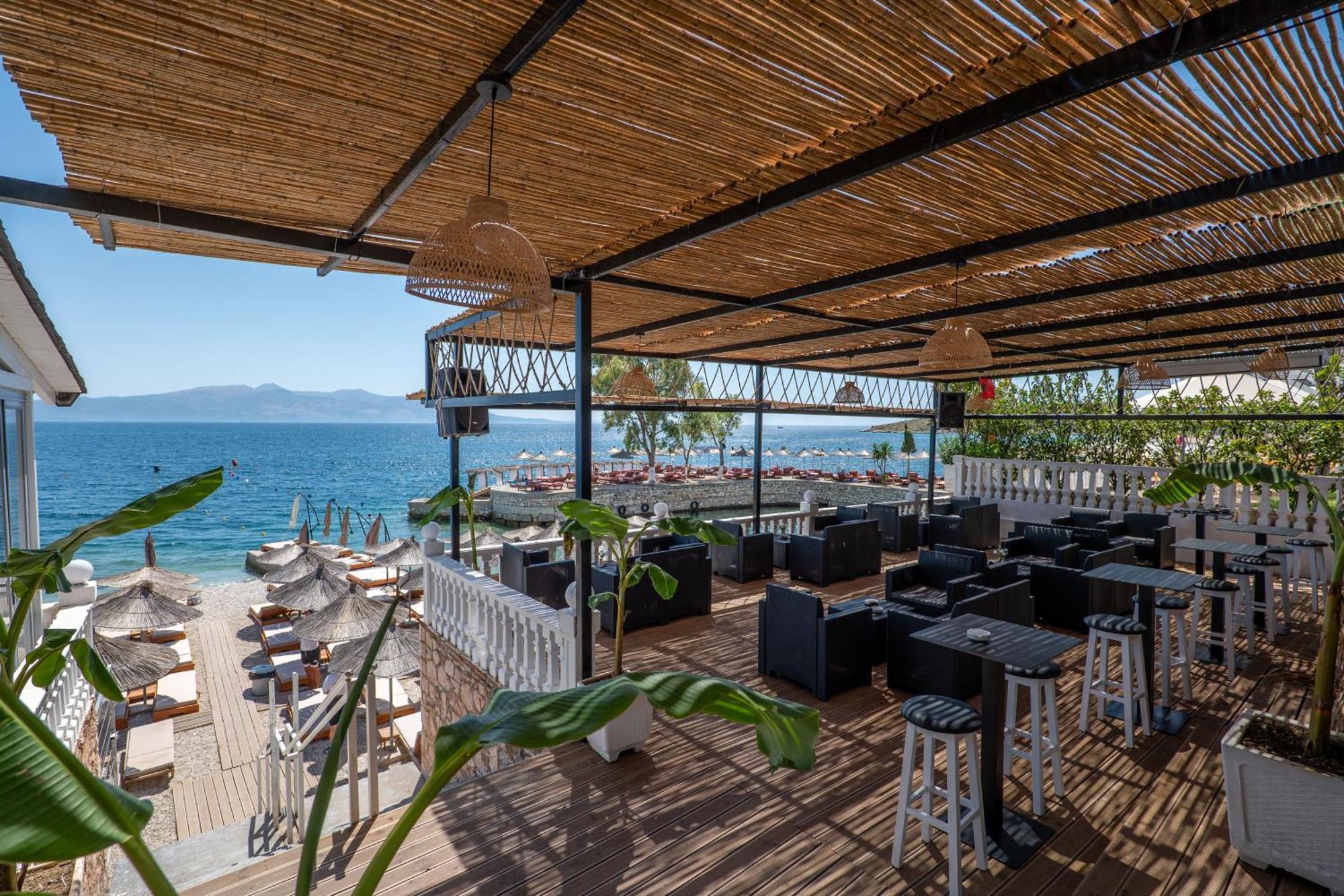 Hotel Kompleks Joni Sarandë Esterno foto