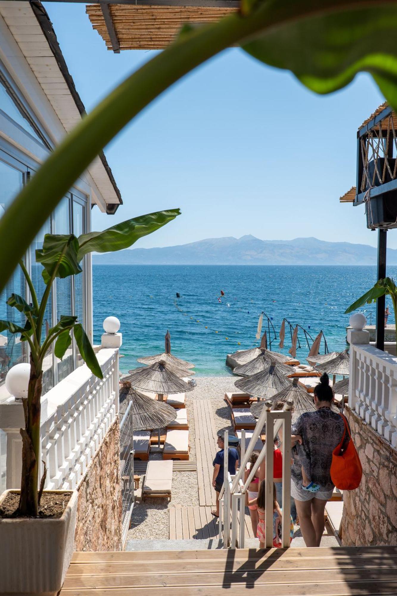 Hotel Kompleks Joni Sarandë Esterno foto