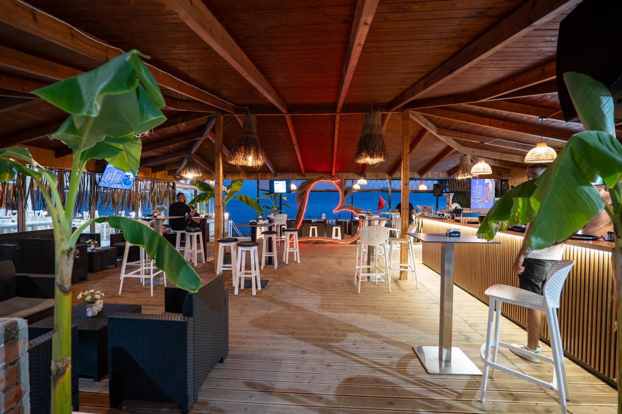Hotel Kompleks Joni Sarandë Esterno foto