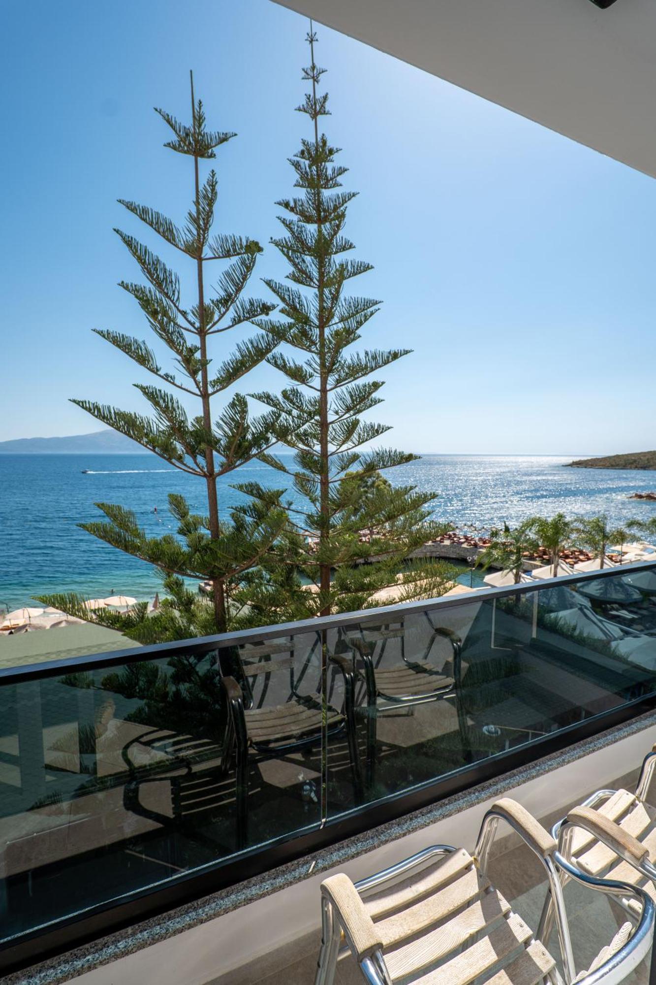 Hotel Kompleks Joni Sarandë Esterno foto
