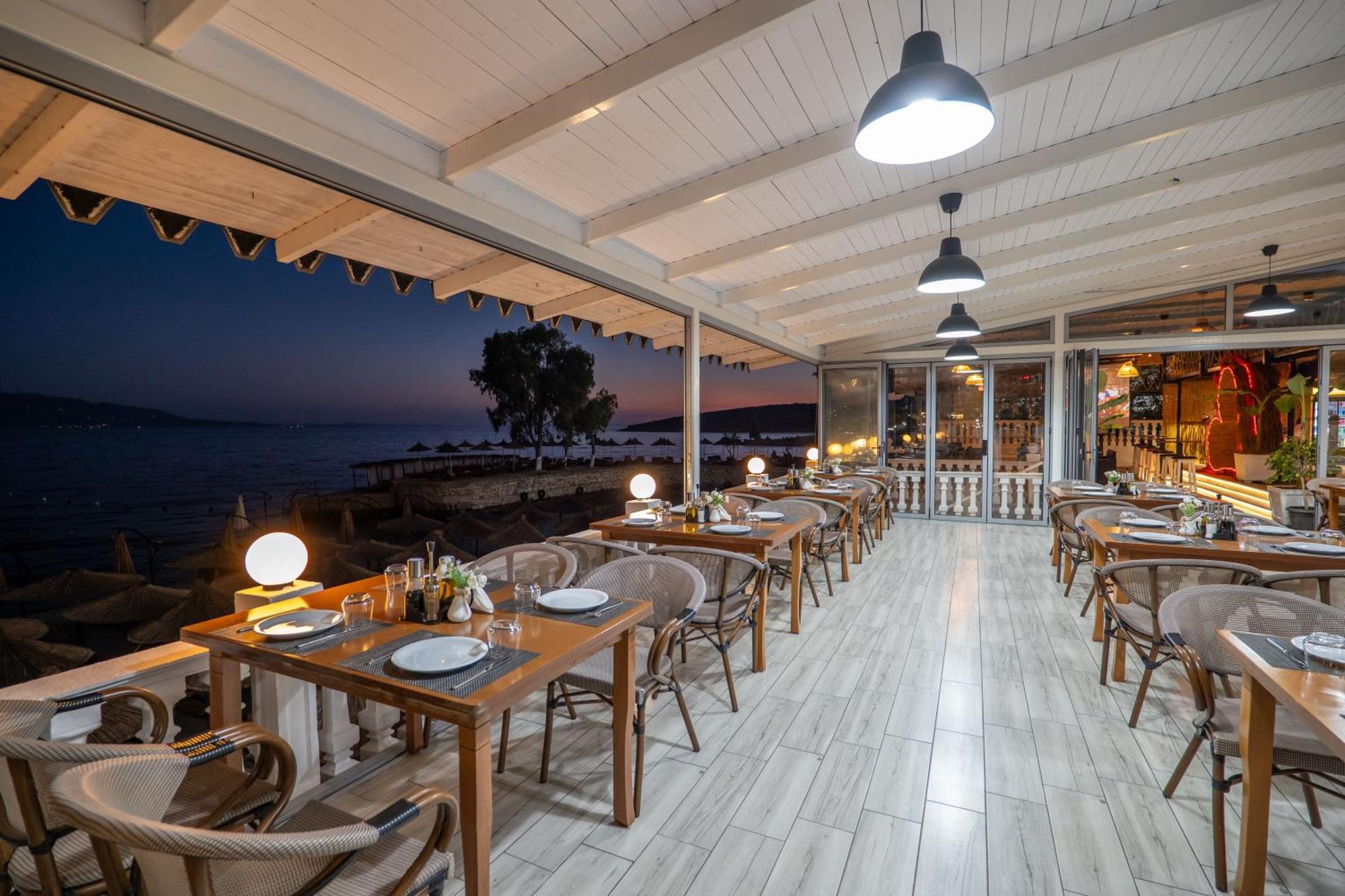 Hotel Kompleks Joni Sarandë Esterno foto